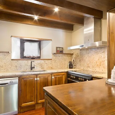 Luderna - Casa Con Terraza Cuylas Holiday home